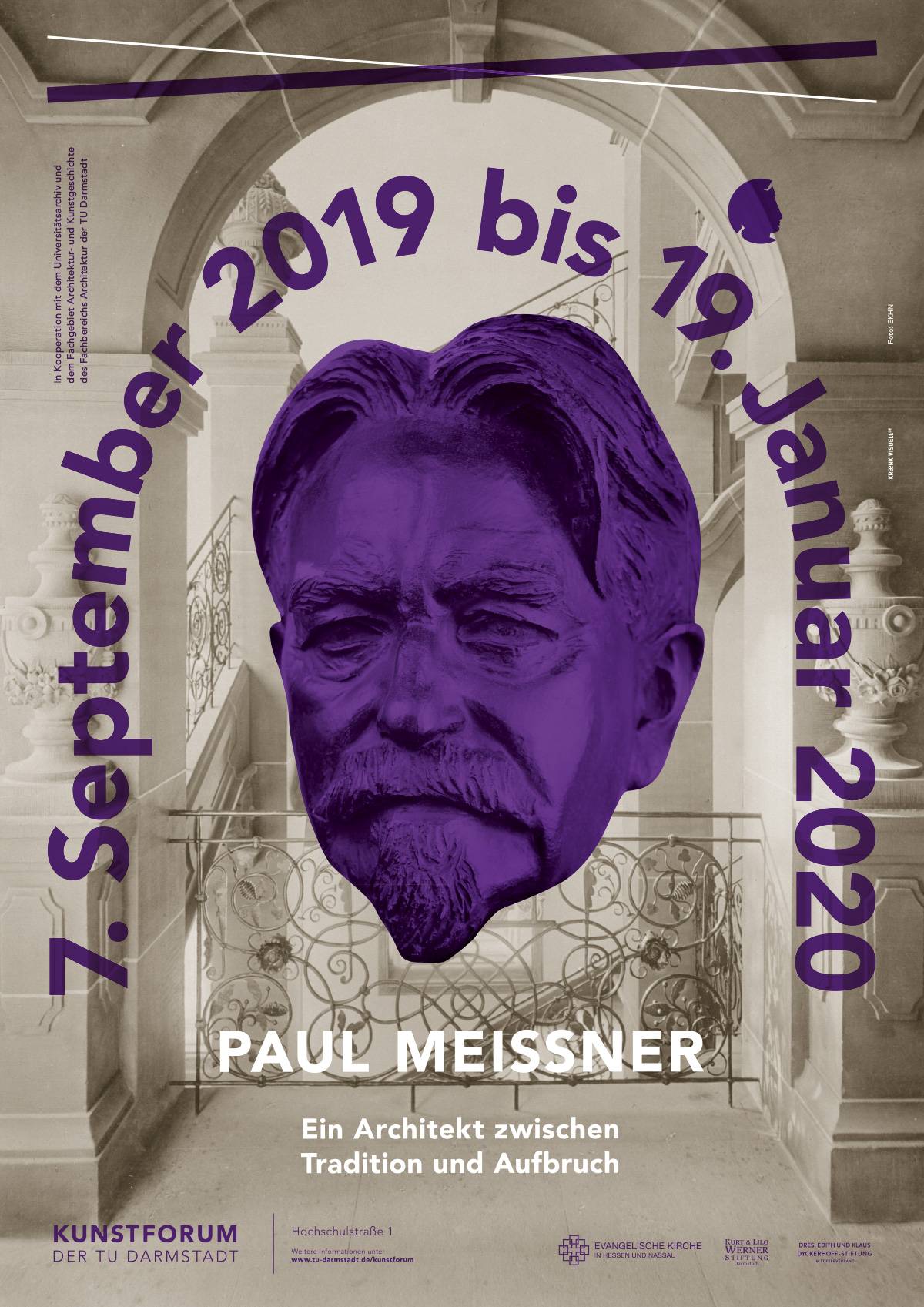 Plakat mit einer violetten Büste von Paul Meissner vor einem historischen Treppenhaus; darum groß die Daten "7. September 2019 bis 19. Januar 2020" und darunter der Ausstellungstitel "Paul Meissner – Ein Architekt zwischen Tradition und Aufbruch".